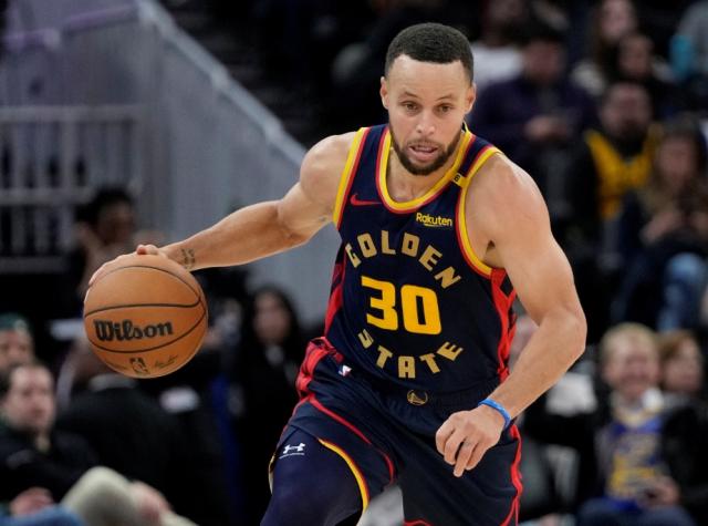 九游体育app-库里双侧膝盖均遭伤病 西区榜首大战勇士形势不利